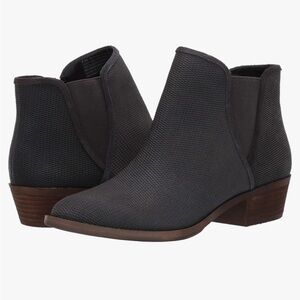 Kensie Gerona ankle boot,size 6.5 , nwot,no box